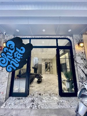 vị trí trung tâm, nhà mới lung linh, ô tô vào nhà, 7 tầng thang máy, hiếm!