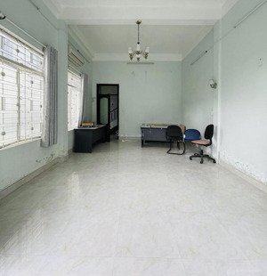 bán đất tặng nhà 2 tầng lô góc 202m2 ngang 6,5m tôn đức thắng gần bến xe. vị trí kd sầm uất giá rẻ.