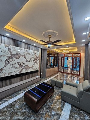 bán nr tại hồng tiến, 12,8 tỷ, 49m2, 4pn, 5wc, giá cực chất, view đẹp
