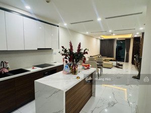 chính chủ gửi bán căn góc dự án cao cấp sunshine center 108m2. lh 