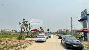 chính chủ bán nhanh lô đất dịch vụ an thượng có sẵn nhà đường rộng 17m giá đầu tư