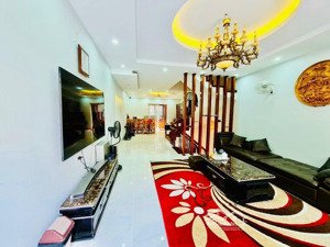 chính chủ gửi bán lk 82.5m2. 5 tầng, mt 5m. đường rộng 20m kinh doanh, văn phòng cực đỉnh.