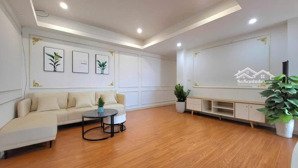 gấp gấp cực rẻ !!! tôi cần bán nhanh căn 2 ngủ full , sđcc ban công mát đẹp nhất toà 197 trần phú