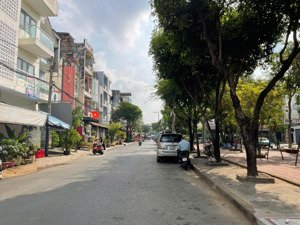 bán nhà cấp 4 mặt tiền đường 6a phước bình dt 4x16 vị trí đẹp đối diện công viên chỉ 8 tỷ