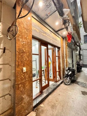 khu vực vip ngõ 89 lạc long quân -ngõ nông gần ô tô ở ngay -30m 7.3 tỷ - 5 tầng