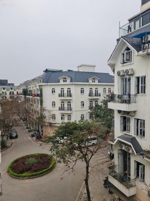 bán liền kề 100m2 căn vip đã sửa chữa 5 tầng đẹp - giá 18 tỷ