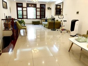 hàng hiếm- nhà đẹp trương định- ngõ nông-thông thoáng-dt45 m2 x 5 tầng, hơn 7 tỷ