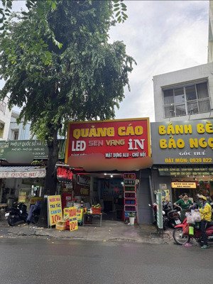 hạ giá 1,5 tỷ-mtkd nguyễn thái bìnhkhu sân bay dt khủng 102m2 cấp 4 rẻ nhất chỉ 24,3 tỷ