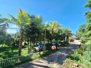 siêu phẩm! biệt thự 500m2 săn nhà, 3 mặt tiền, view ra hồ giá 5.x tỷ tại trung tâm lương sơn.