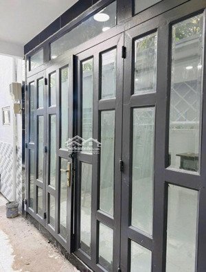 tôi bán nhà 32 m2, 1 trệt. 1 lầu đúc, tuyệt đẹp,quận 7, giá : 679 triệu