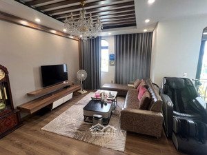cần bán song lập venice vinhomes imperia full nội thất view sân thể thao và bể bơi