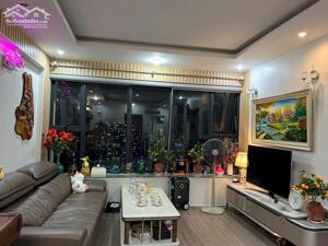 Cần bán gấp căn hộ 102m2 Full nội thất Green Star