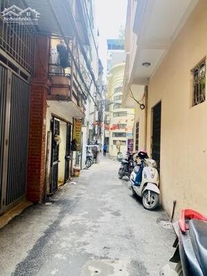 Bán CHDV XÂY MỚI - QUAN HOA - GẦN PHỐ, THANG MÁY - 18 Phòng - Dòng tiền 90TR/ THÁNG