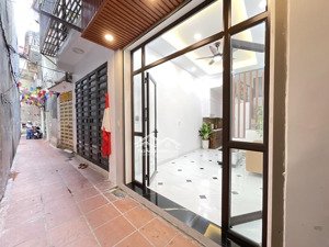 cực hiếm - nhà 5 tầng trương định - thoáng trước sau - sổ đỏ vuông đét -giá chỉ 5.45 tỷ