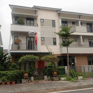 sh3 revesai từ sơn quá rẻ chỉ 6,4 tỷ rẻ hơn thị trường 200 tr