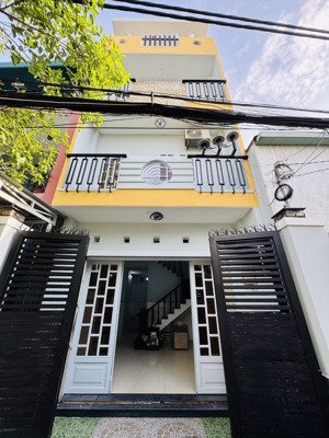nhà 4 tầng kiên cố - ngay chợ bình trị đông - giáp khu tên lửa - 60m2 4,6m x 13m chỉ 6,5 tỷ.