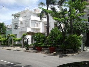 bán biệt thự nam thông 3 mặt tiền - phú mỹ hưng - quận 7 - giá tốt