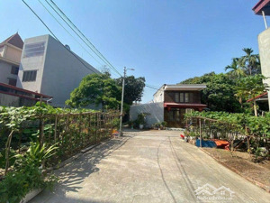 lô góc hai mặt tiền ô tô tận nhà ,diện tích ,chiều ngang rộng