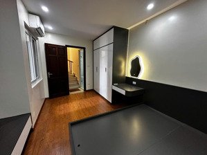 bán nhà tổ 2 đa sỹ kiến hưng 32m 5 tầng full nội thất ô tô đỗ cổng chỉ 5.8 tỷ