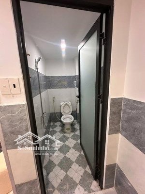 bán nhà riêng tại lê văn khương, 698 triệu, 19 m2, hàng hiếm view đẹp