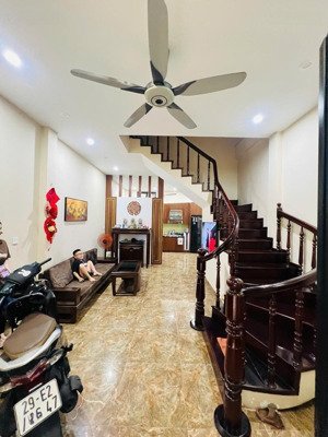 hào nam - đống đa- 45m2 - mt : 4.6m - nhà dân xây - gần phố - thông số đẹp - 12.9 t.ỷ