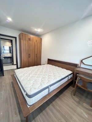 mình cần cho thuê căn hộ full nội thất cskyview giá thuê 10tr/tháng. lh 