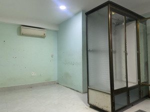phòng trọ có máy lạnh đường mt lớn phường phú định
