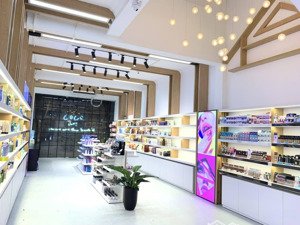 cho thuê mặt bằng kinh doanh mặt phố bà triệu - hai bà trưng. diện tích 160m2 - mặt tiền 5,5m