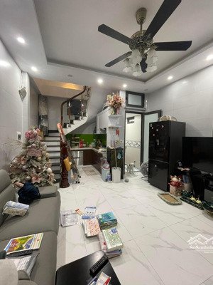 bán nhà riêng ngõ trại cá ,trương định, hai bà trưng. 55m x 5t, mt 8.3m