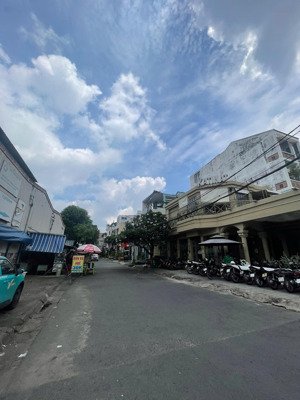 đất xây căn hộ dịch vụ p.linh tây ngay kha vạn cân - 150m ngang 8m vuông a4 70tr/m2