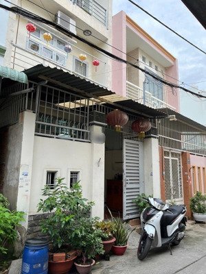 bán nhà tân kì tân quý 4,35* 13m trệt 2 lầu btct đỗ nhuận tân phú giá 5 tỷ680