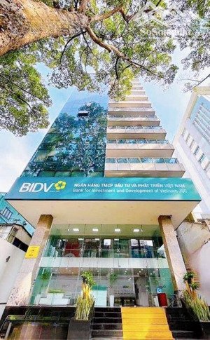 mặt tiền 9m - mặt phố nguyễn chí thanh : 85m2 - 8 tầng - vỉa hè lớn - dòng tiền 110tr/ tháng.