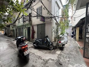 bán đất vị trí đắc địa gần bách kinh xây và bệnh viện bạch mai