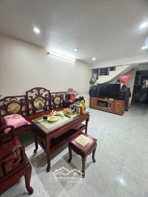 bán nhà 32m2 x 5 tầng tứ hiệp, 4 phòng ngủ, mặt tiền 4m, giá 5.2 tỷ