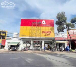 CHO THUÊ NHÀ MẶT TIỀN ĐƯỜNG 3 THÁNG 2 NGANG 13M GIÁ 80 TRIỆU THÁNG