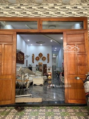 hiếm! nhà đẹp 4x24m hẻm xe tải thông sát trường chinh