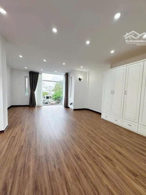 cho thuê nhà mặt tiền xô viết nghệ tĩnh . 5 tầng . thang máy