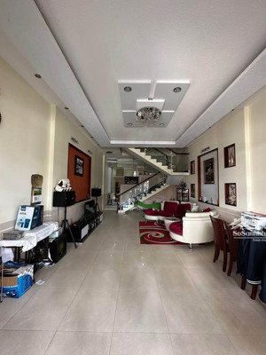 cần bán căn nhà tại kqh nguyễn lương bằng, phường xuân hương trung tâm đà lạt.