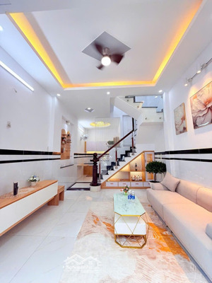 bán nhà trường chinh tân bình gần nhà ga kt3 sân bay nhà mới nhỉnh 4 tỷ!