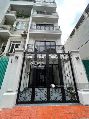 nhà trần khát chân hai bà trưng 72m, 6 tầng, thang máy, ô tô vào nhà. giá hơn 17 tỷ. vào ở ngay.