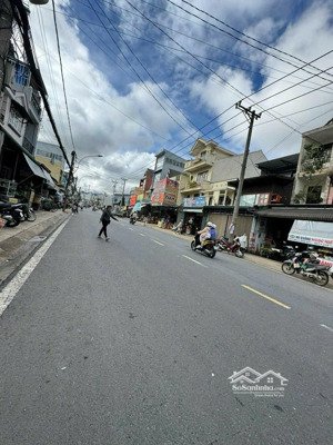 bán gấp nhà mặt tiền kinh doanh chợ ngô quyền- đà lạt