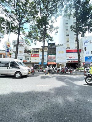 siêu vị trí mặt tiền kinh doanh lê hồng phong quận 10 (dt 5,5x12m) tiện ở kinh doanh liền