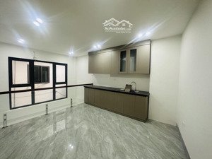 nhà thạch bàn - full nội thất cao cấp - cách aeon 500m- oto đỗ cổng