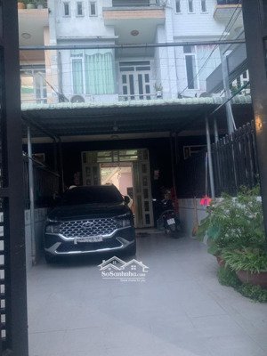 bán gấp căn nhà mặt tiền gần 90m2, đường số lý phục man, quận 7, đường rộng 14m, chỉ nhỉnh 11 tỷ