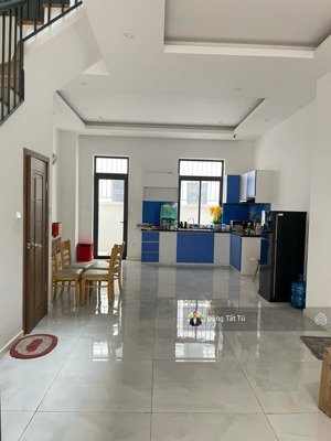 nhà phố lakeview city cần bán nhà đã hoàn thiện giá 19 tỷ, đang có săn hợp đồng thuê.