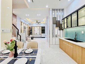 bán nhà hẻm xe hơi 315 đường lê văn sỹ phường 13 quận 3, dt: 4x16m, 3 lầu, giá 15.75 tỷ