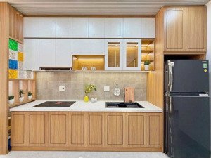 nhà 2 tầng xây mới hàn mặc tử đi bộ vài bước ra kiệt lờn oto 3pn có giếng trời thoáng mát