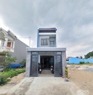 tôi cần bán nhanh nhà lầu trệt sổ riêng đường nhựa giá rẻ tại thành phố dĩ an bd