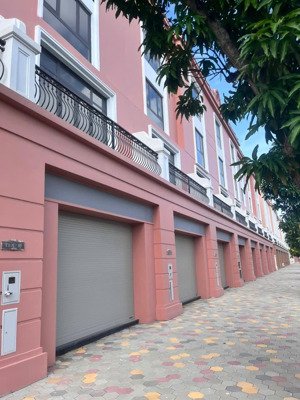 hàng giá gốc chủ đầu tư tla gần vincom, giá hơn 12 tỷ, lh 