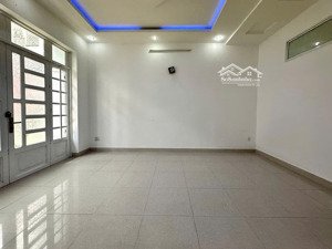 3 tầng- hẻm xh- 5 x 13m- khu kd gần vx hàng xanh- xvnt p17 bt- 12,5 tỷ